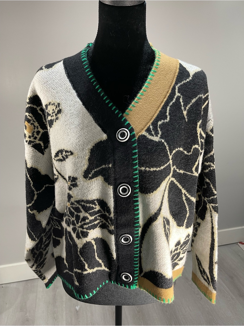 SAACHI Abstract Floral Button Cardigan New